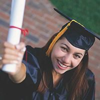 El Día Hispano STEM insta a Estudiantes Inmigrantes para liderar en Ciencia y Tecnología