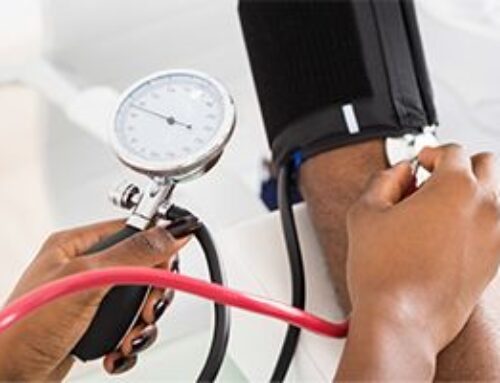 La Clínica Mayo publicó un libro en inglés y español sobre la presión arterial alta